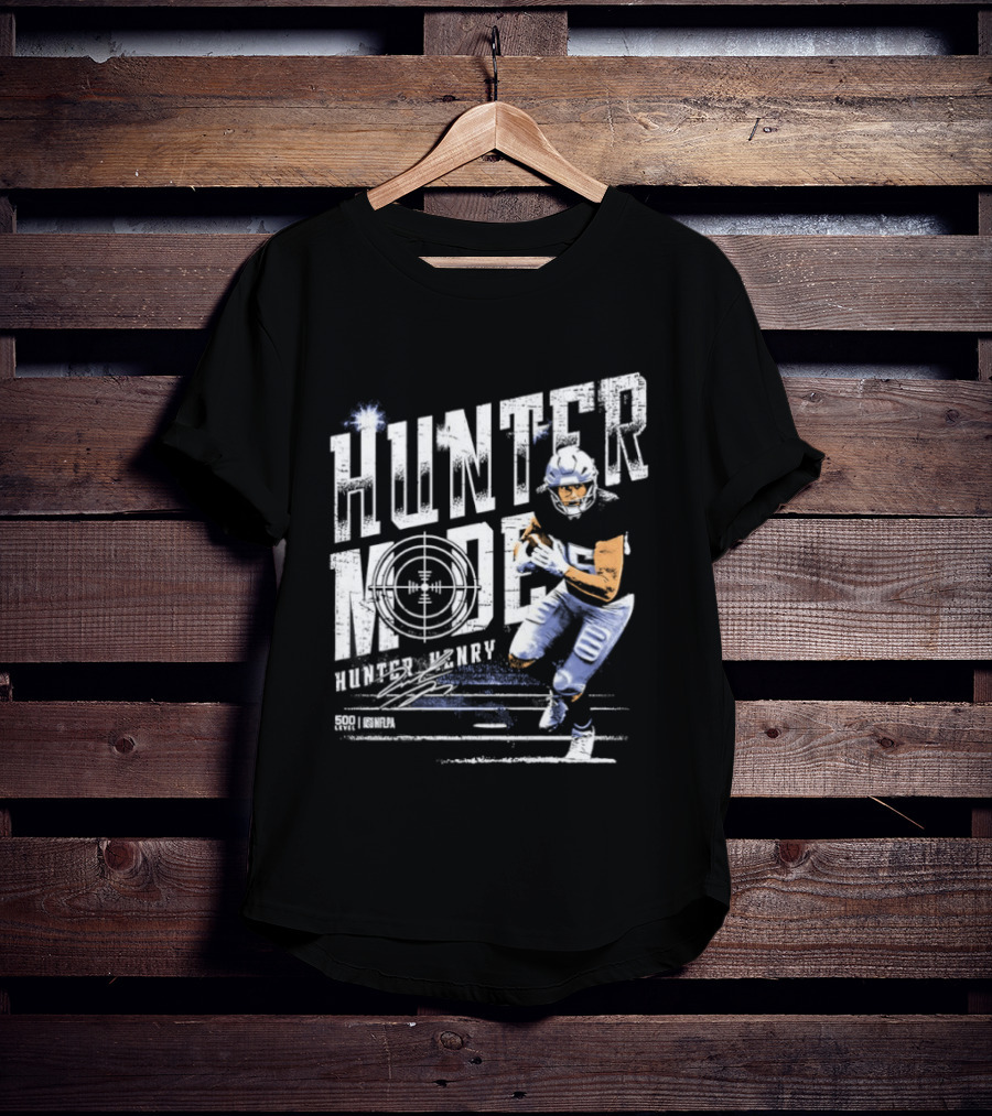 Hunter Henry Hunter Mode New England Patriots Target Accuracy Football T-Shirt