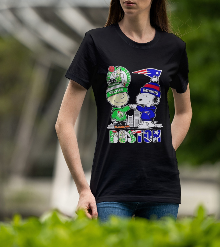 Charlie Brown Snoopy Celtics Patriots Boston Fist Bump T-Shirt