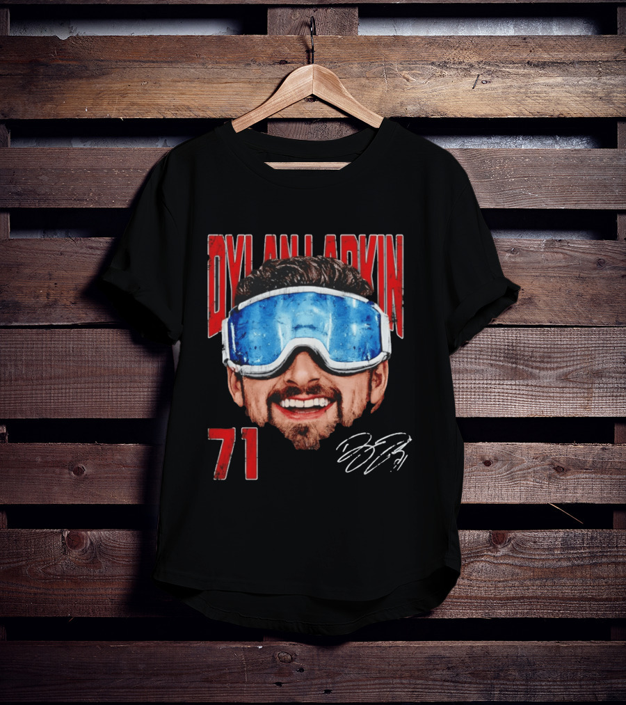 Dylan Larkin 71 Detroit Red Wings Goggles Big Head T-Shirt