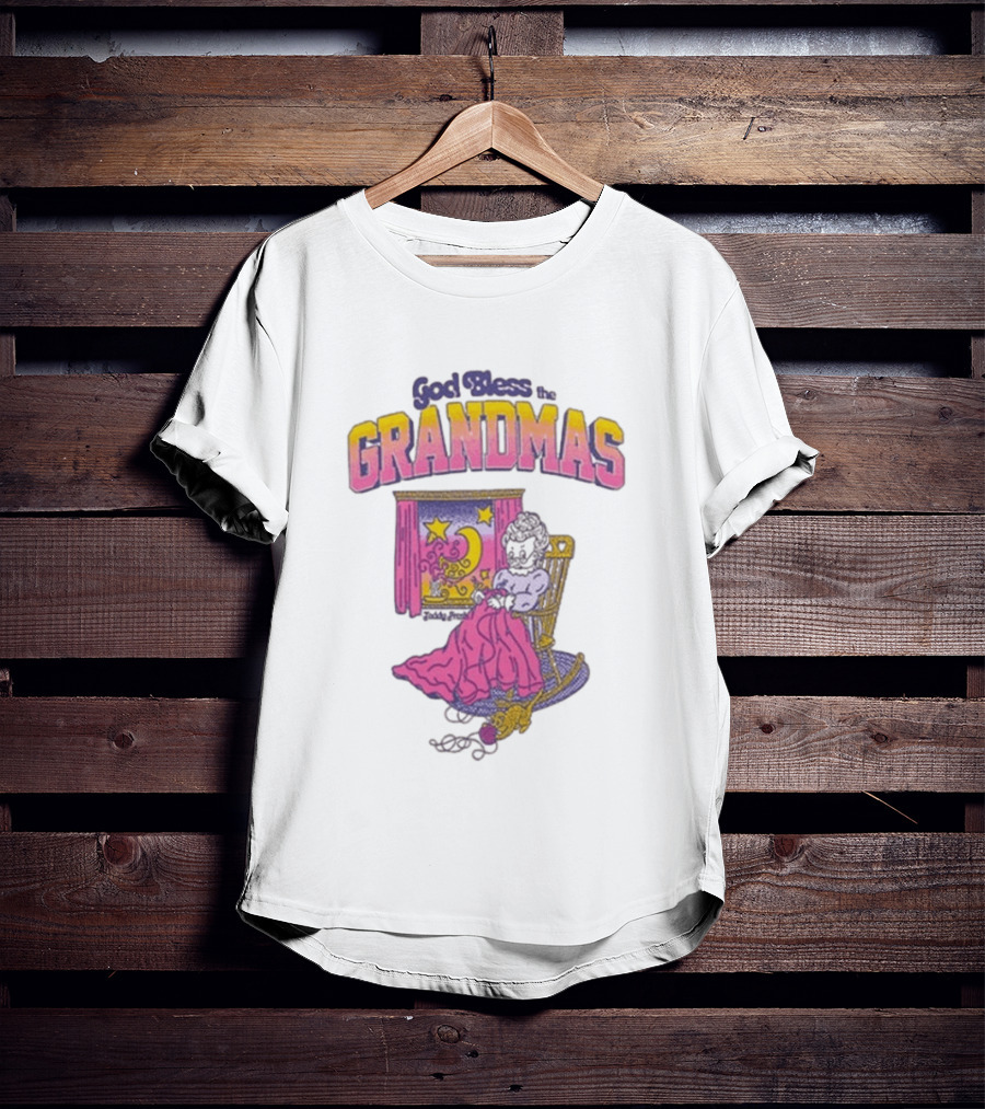 God Bless The Grandmas Teddy Fresh Cozy Grandma Rocking Chair Moon And Stars T-Shirt