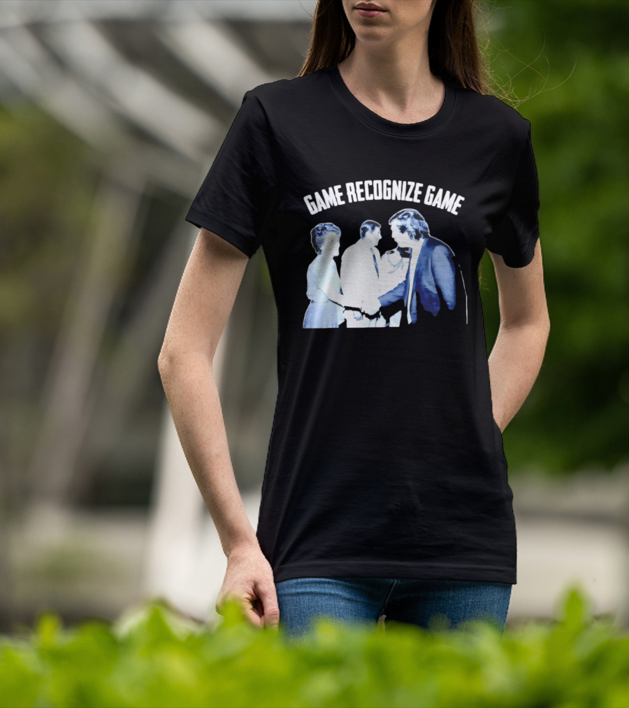 Game Recognize Game Donald Trump Shakes Hands With Ronald Reagan T-Shirt