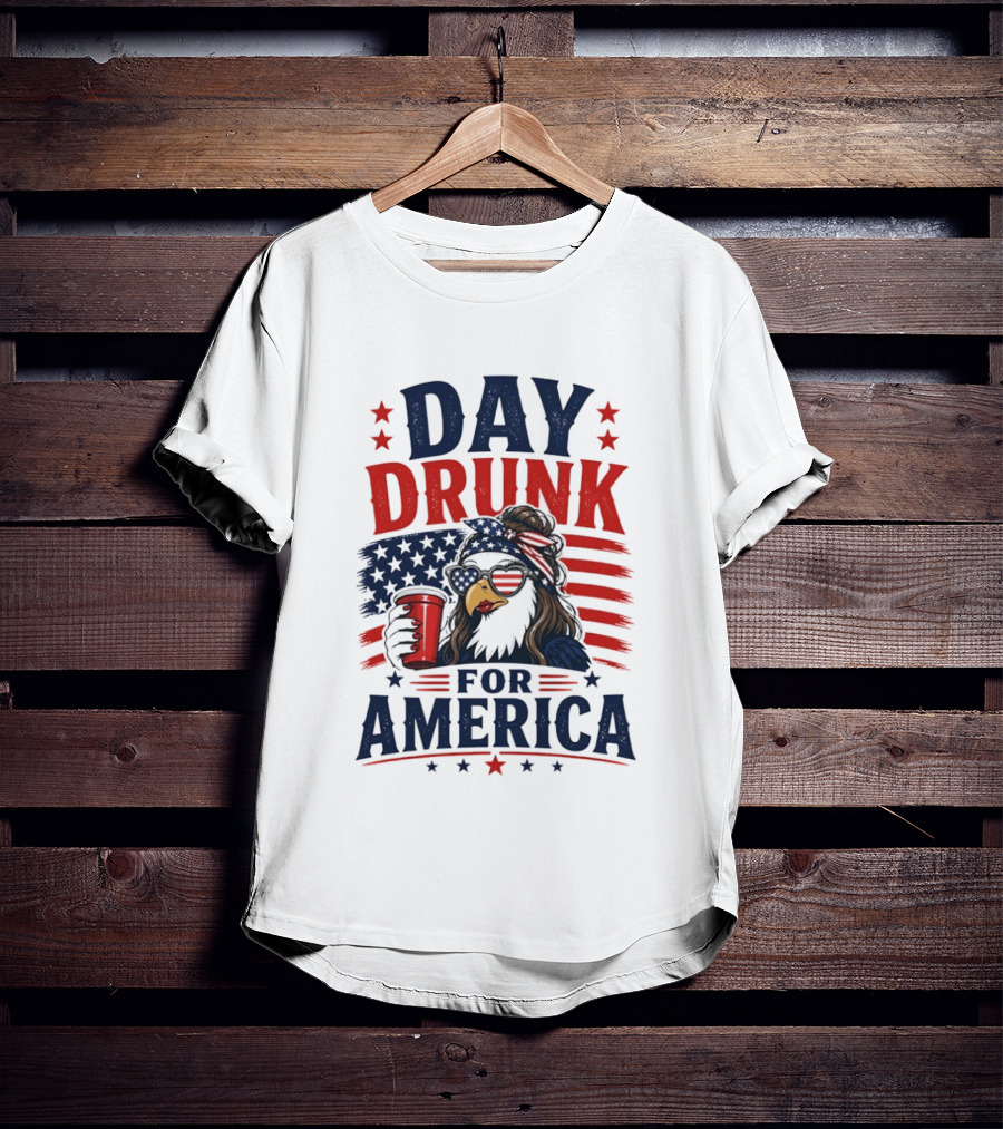 Day Drunk For America Patriotic Eagle With Flag And Red Cup T-Shirt
