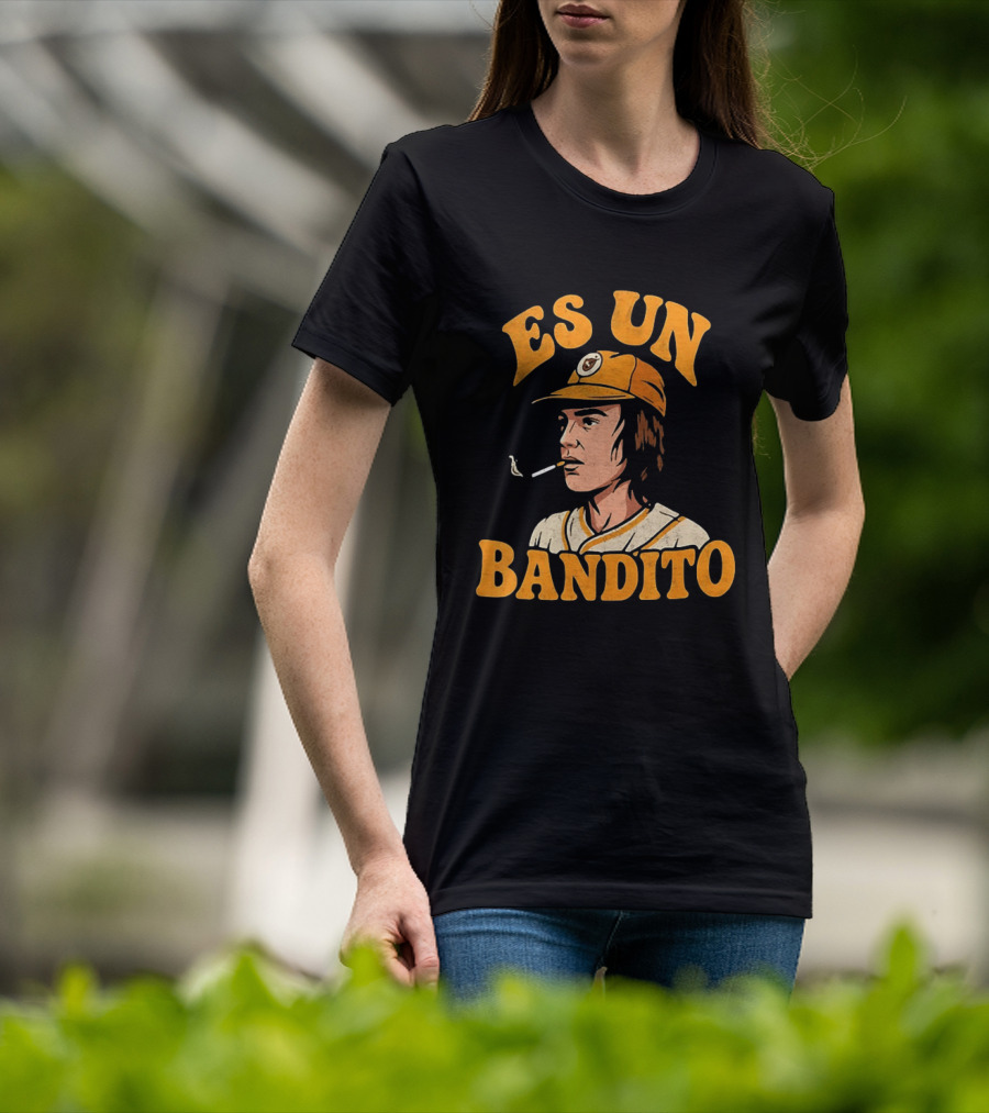 Es Un Bandito Smoking Vintage Baseball Aesthetic T-Shirt