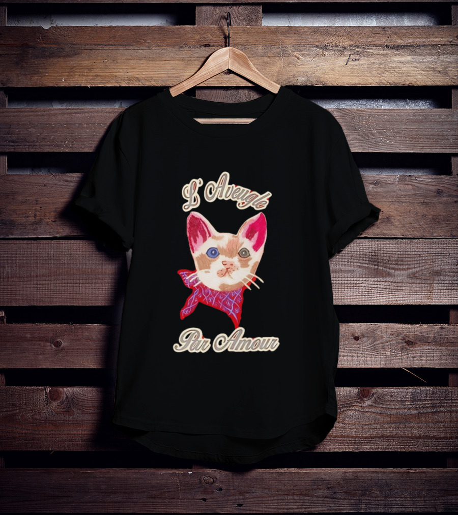 L'Aveugle Par Amour Cute Cat With Red Bandana T-Shirt