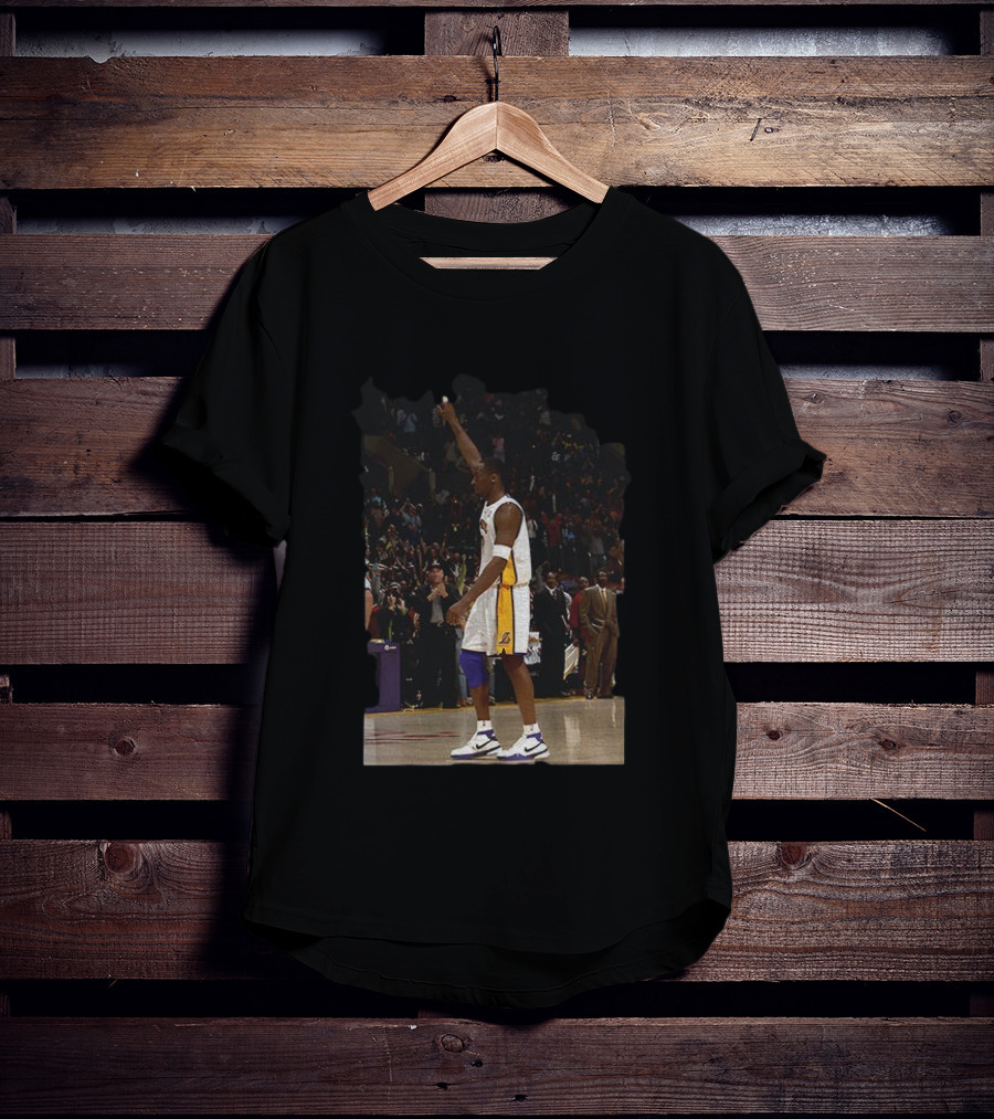 Kobe Bryant 81 Point Game Lakers Celebration T-Shirt