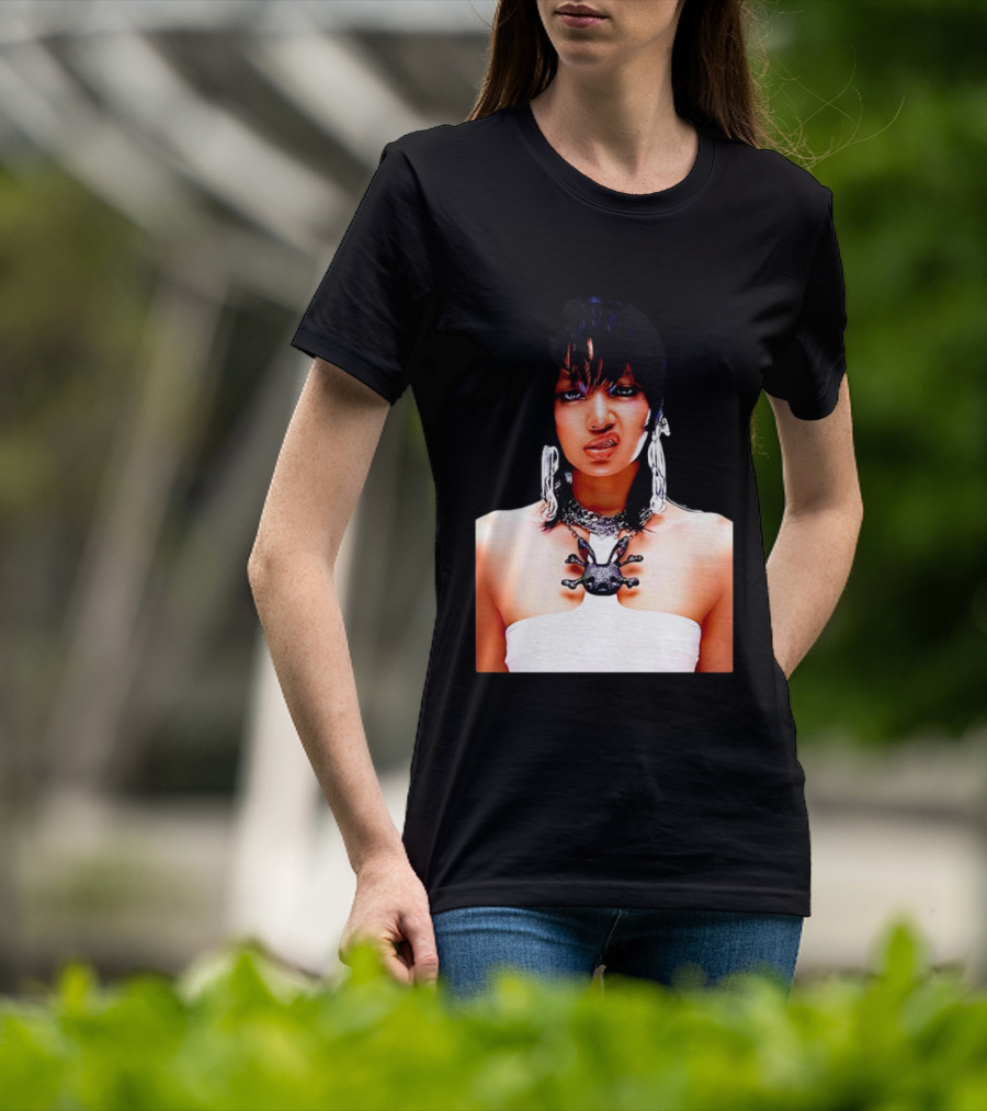 Lisa Rockstar Blackpink V1 Necklace And Earrings T-Shirt