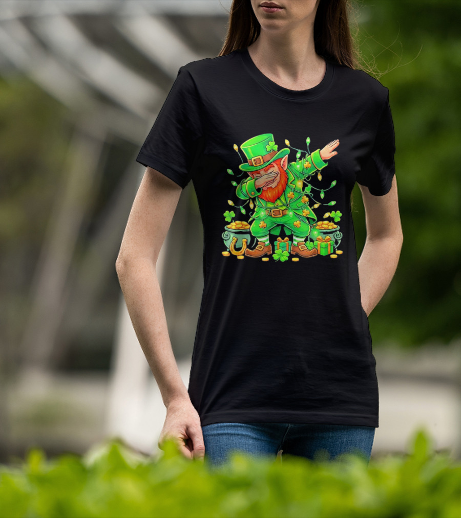 Dabbing Leprechaun St Patricks Day Lights Gold Pot Clover T-Shirt