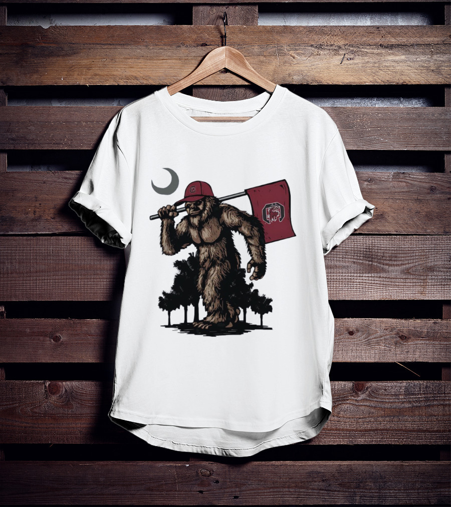 Bigfoot Carrying South Carolina Gamecocks Flag Under Moonlight T-Shirt