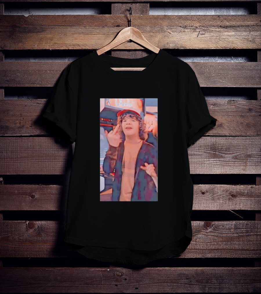 Dustin Henderson Stranger Things Arcade Scene Middle Finger Pose T-Shirt