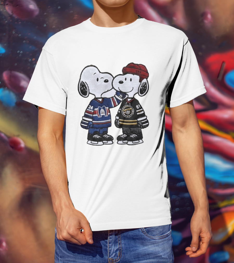 Snoopy Shane Hollander Kissing Ilya Rozanov Hockey LGBT Peanuts Charlie Brown Ice Hockey Romance Cartoon T-Shirt