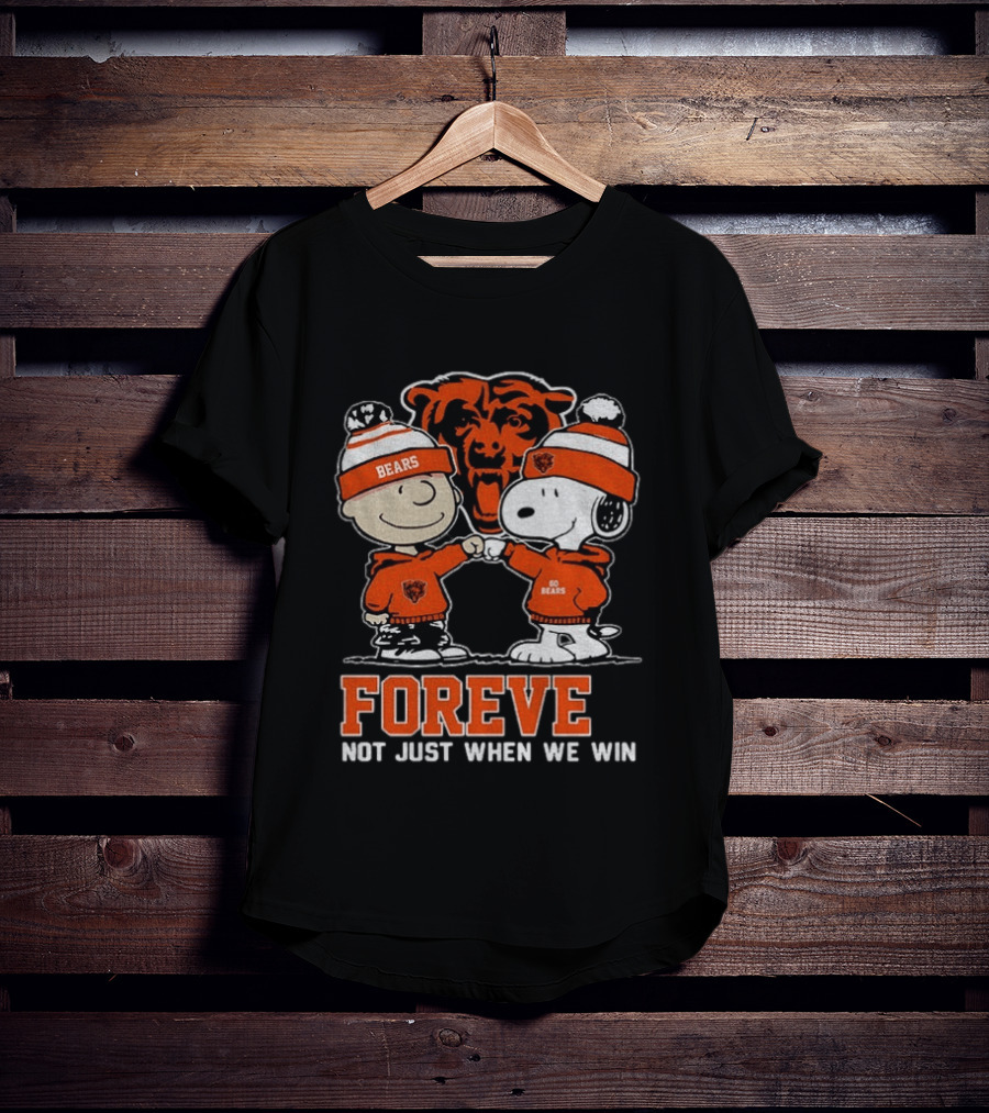 Snoopy Charlie Brown Chicago Bears Football Forever Not Just When We Win T-Shirt