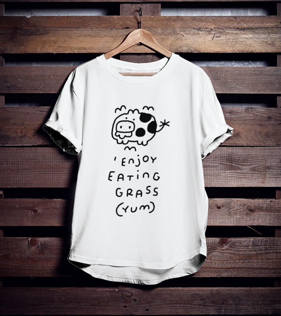 Cute Cow Enjoy Eating Grass Yum Text Cow Pattern Fun Phrase T-Shirt
