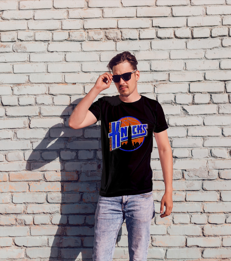 New York Knicks NBA Old School Basketball Skyline 2026 T-Shirt