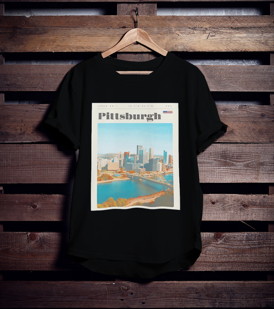 Pittsburgh Issue No 1 USA Flag 40.4°N 80.0°W Skyline T-Shirt