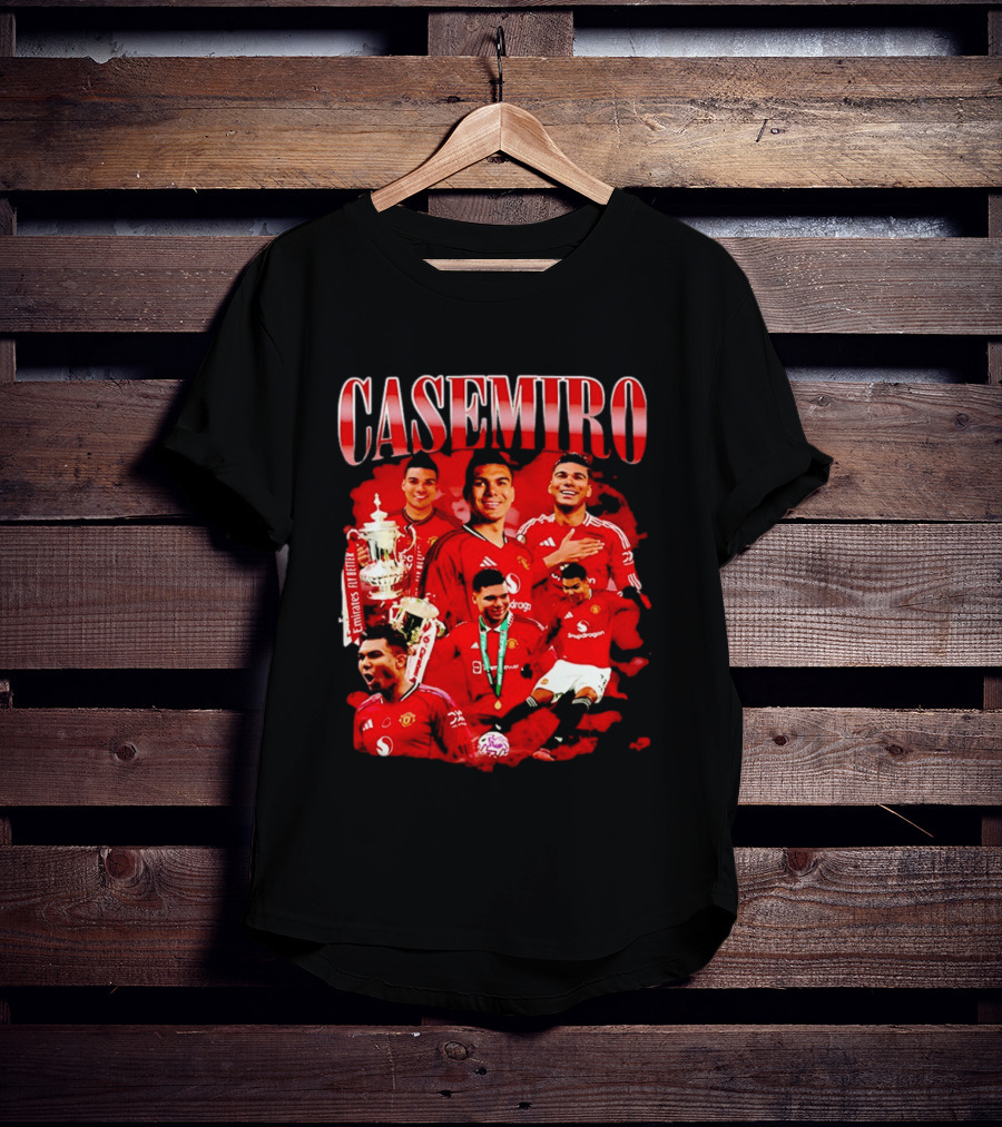 Casemiro Manchester United Trophy Celebrations Retro Football T-Shirt