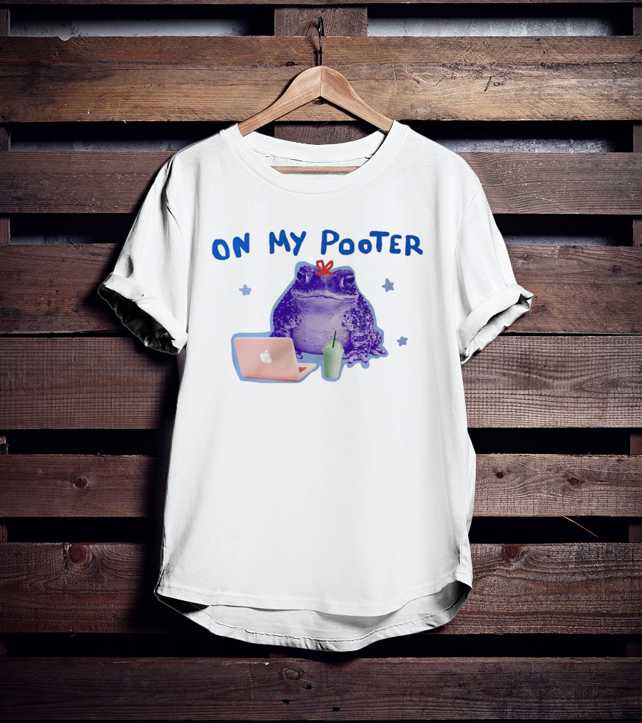 On My Pooter Frog Laptop Smoothie T-Shirt