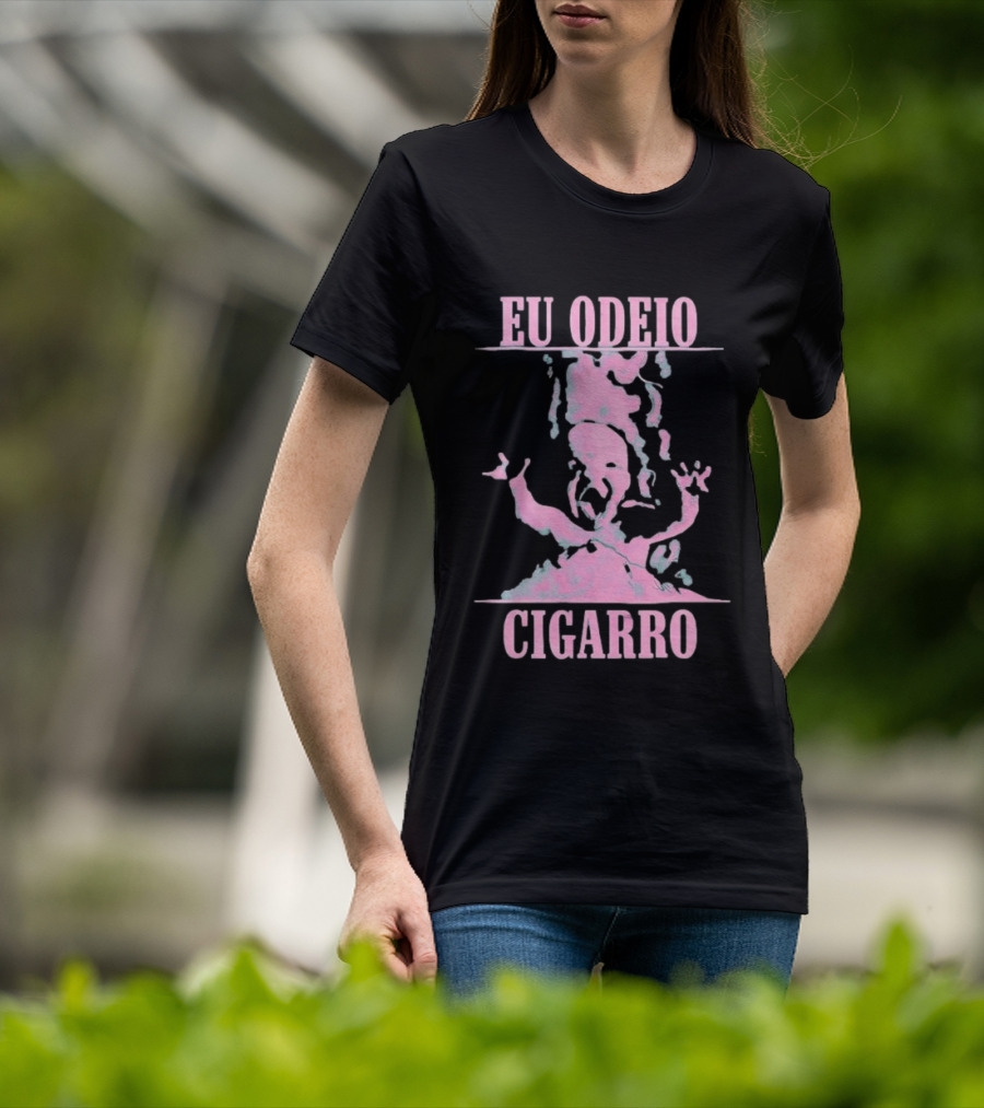 Eu Odeio Cigarro Anti Smoking Pink Smoke Face T-Shirt