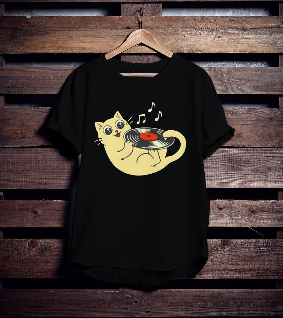 Turntable Cat Spinning Vinyl Record With Musical Notes T-Shirt