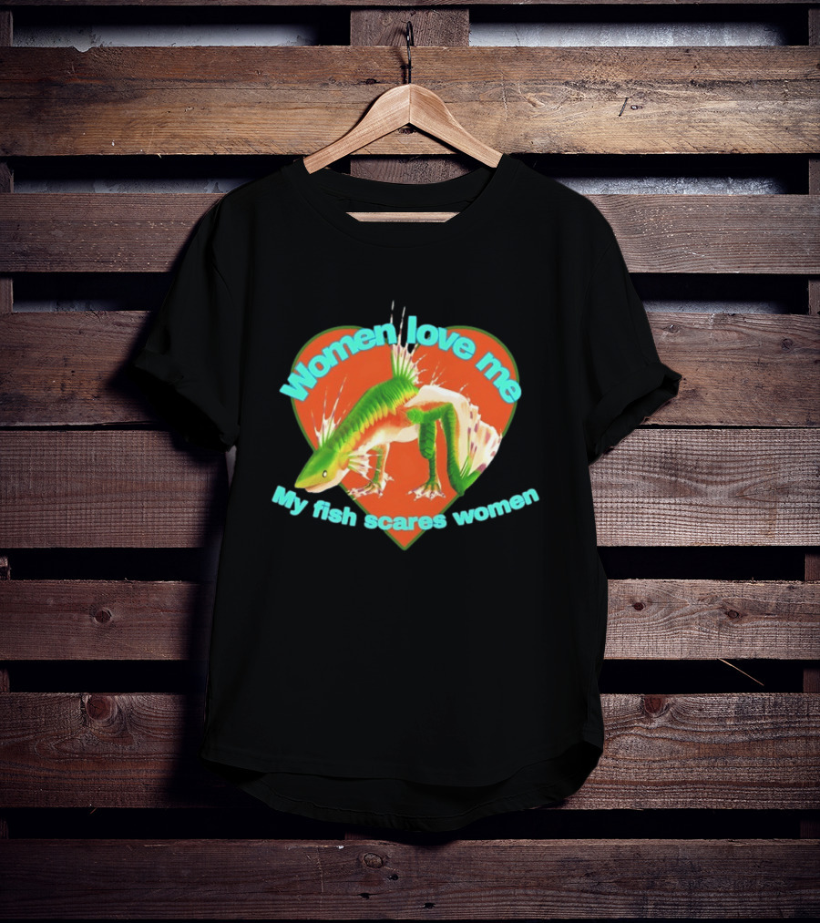 Women Love Me My Fish Scares Women Heart Design With Colorful Fish T-Shirt