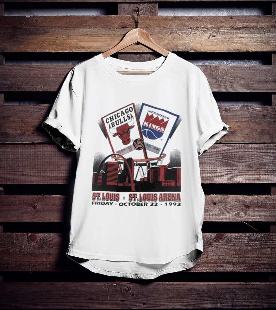 Chicago Bulls Vs Sacramento Kings St Louis St Louis Arena Friday October 22 1993 T-Shirt