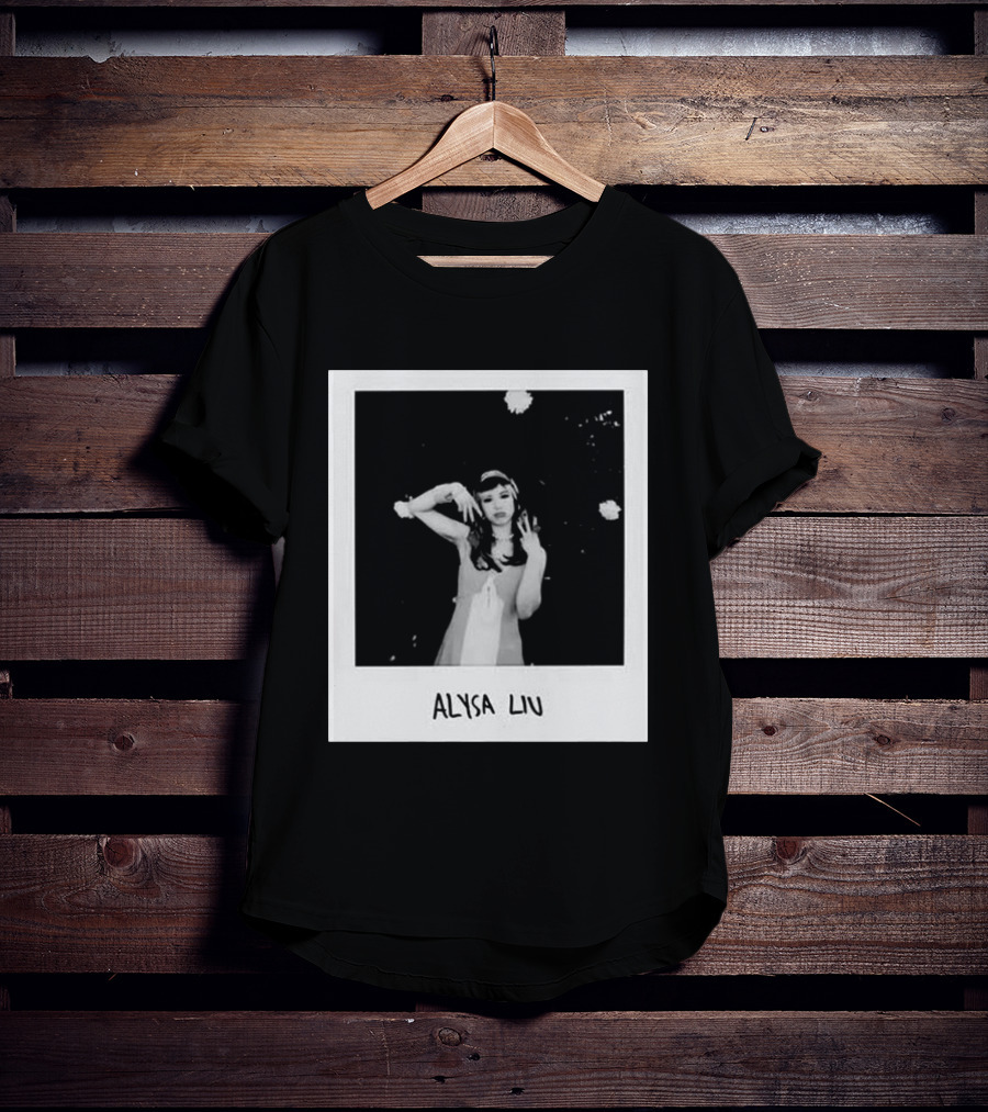 Laufey Alysa Liu 2026 Vintage Monochrome Photography T-Shirt