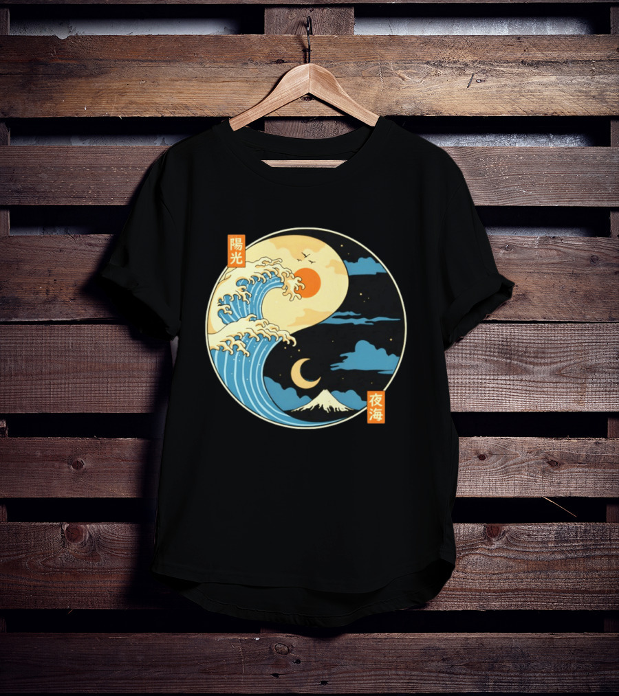 The Great Wave Off Kanagawa And Mount Fuji Yin Yang Sun And Moon Balance T-Shirt