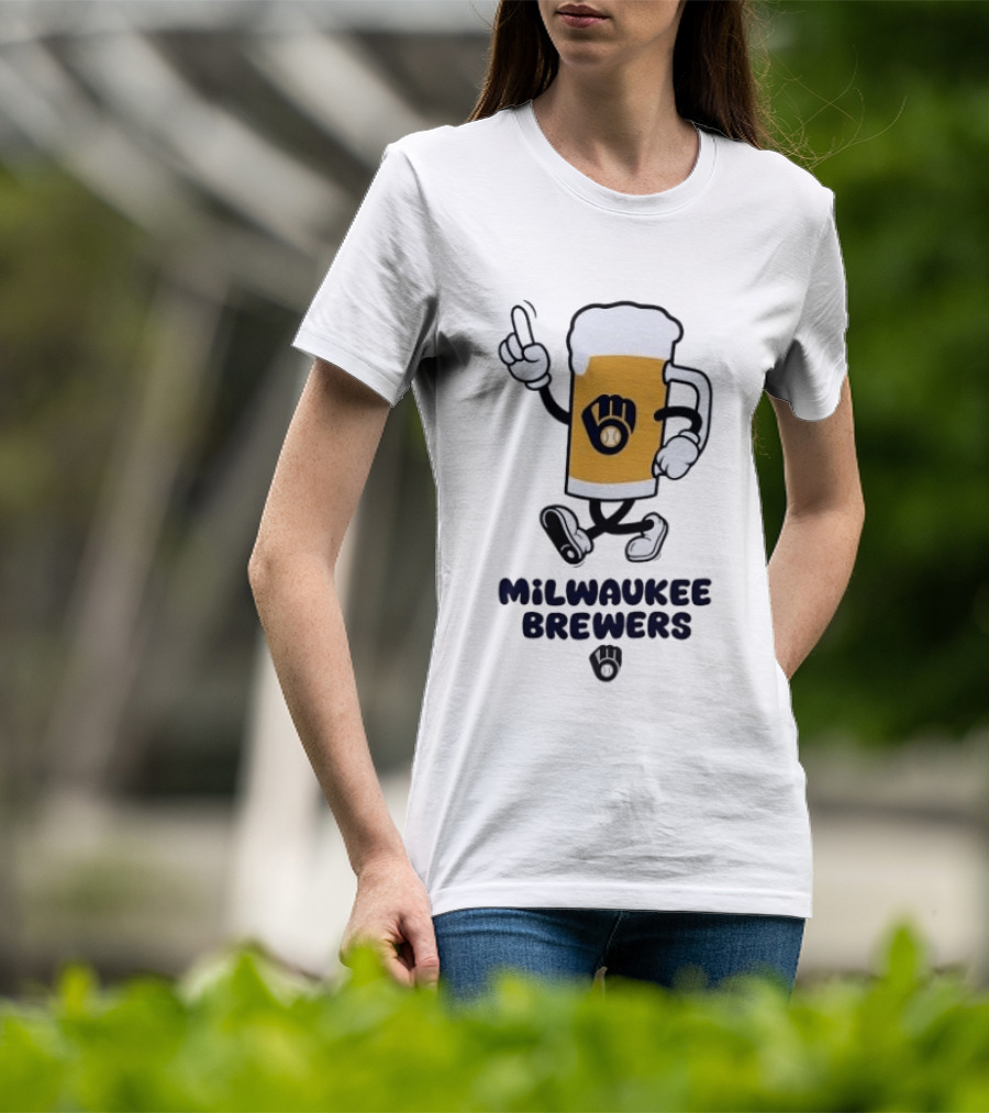 Milwaukee Brewers Beer Mascot Running Cartoon T-Shirt