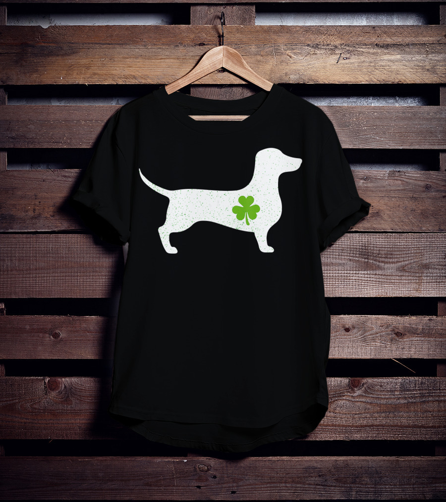 Dachshund St Patricks Day Lucky Mama Mom Dog Shamrock T-Shirt