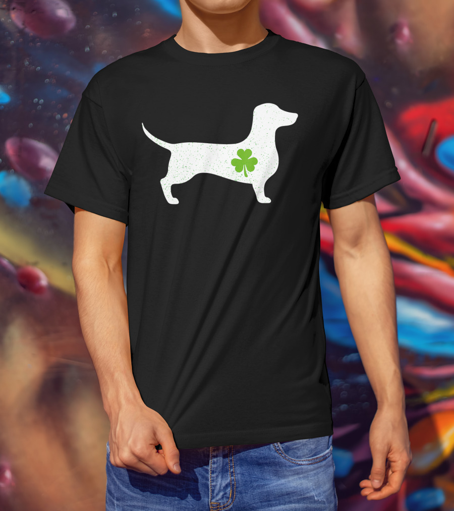 Dachshund St Patricks Day Lucky Mama Mom Dog Shamrock T-Shirt