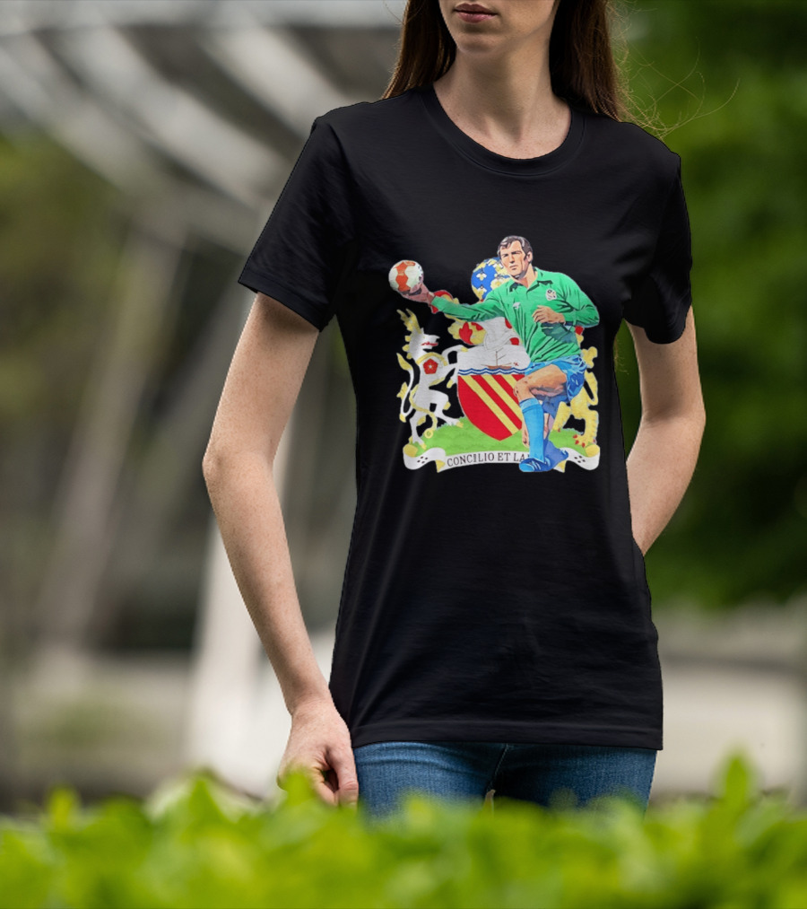 Joe Corrigan Manchester City Goalkeeper Concilio Et Labore Crest T-Shirt