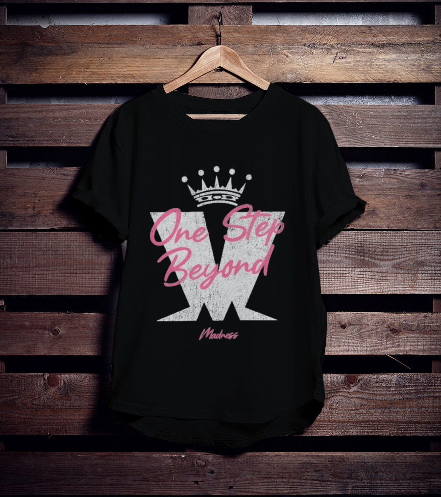 Madness One Step Beyond Crown Pink W T-Shirt