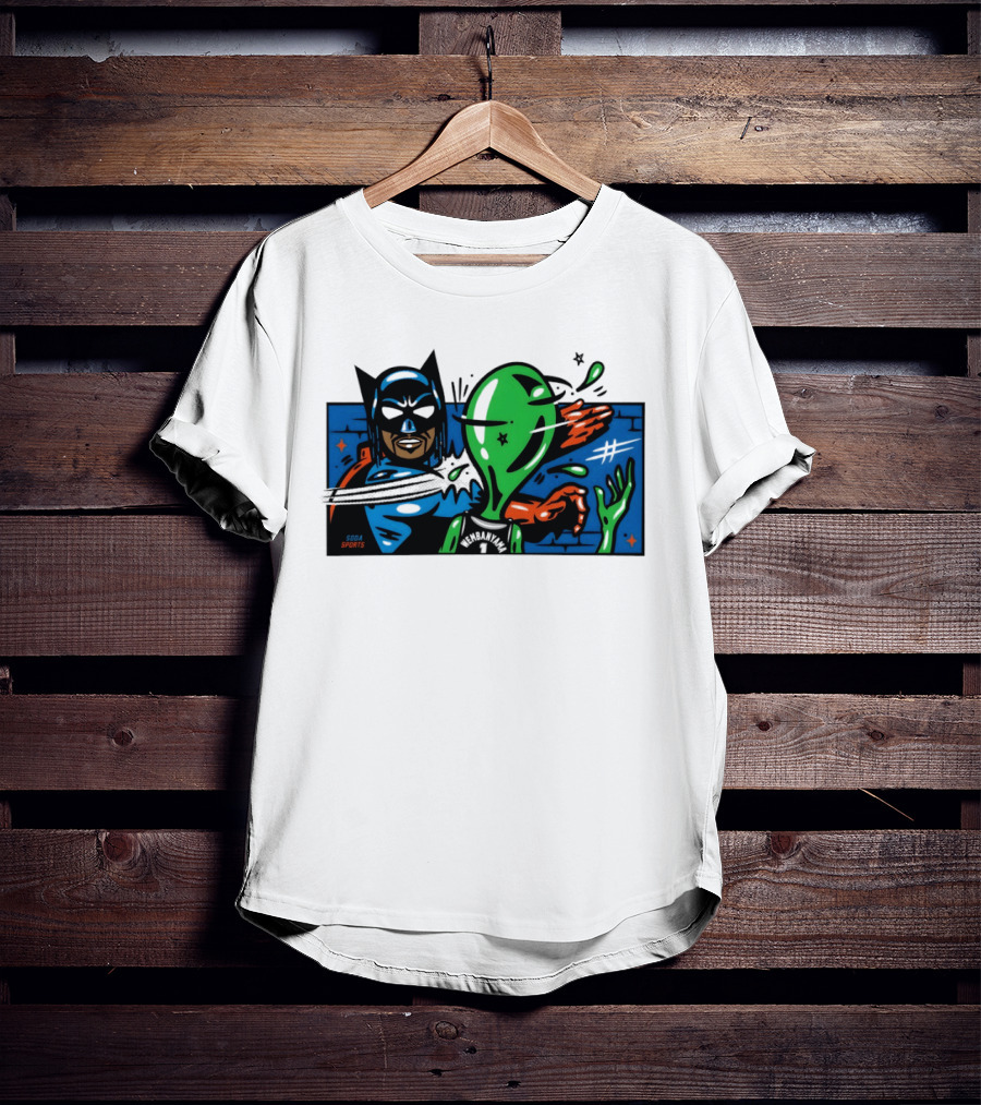 Batman Slapping Alien Knicks Beat Spurs NBA Final 2026 Soda Sports T-Shirt