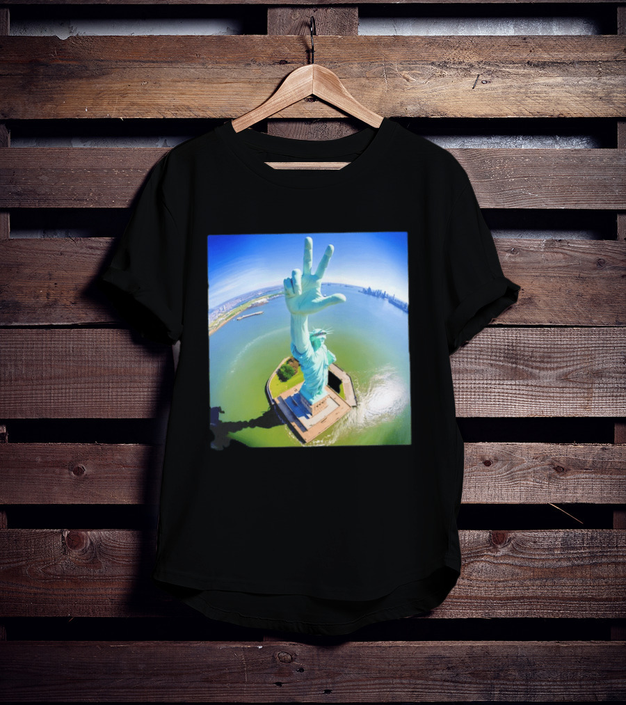 Jalen Brunson Statue Of Liberty Victory Gesture Photo T-Shirt
