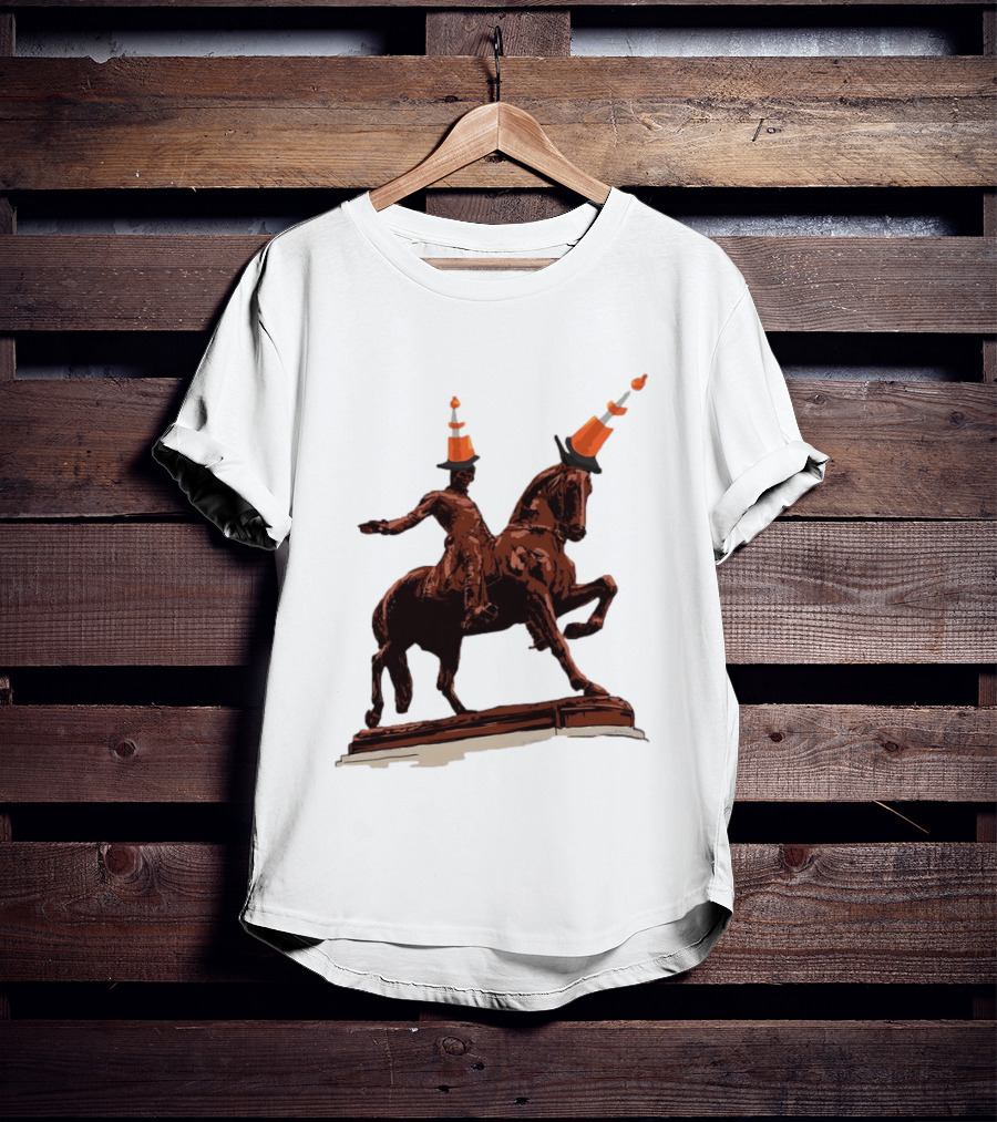 Duke Of Wellington Statue Cone Hat Glasgow Scottish T-Shirt