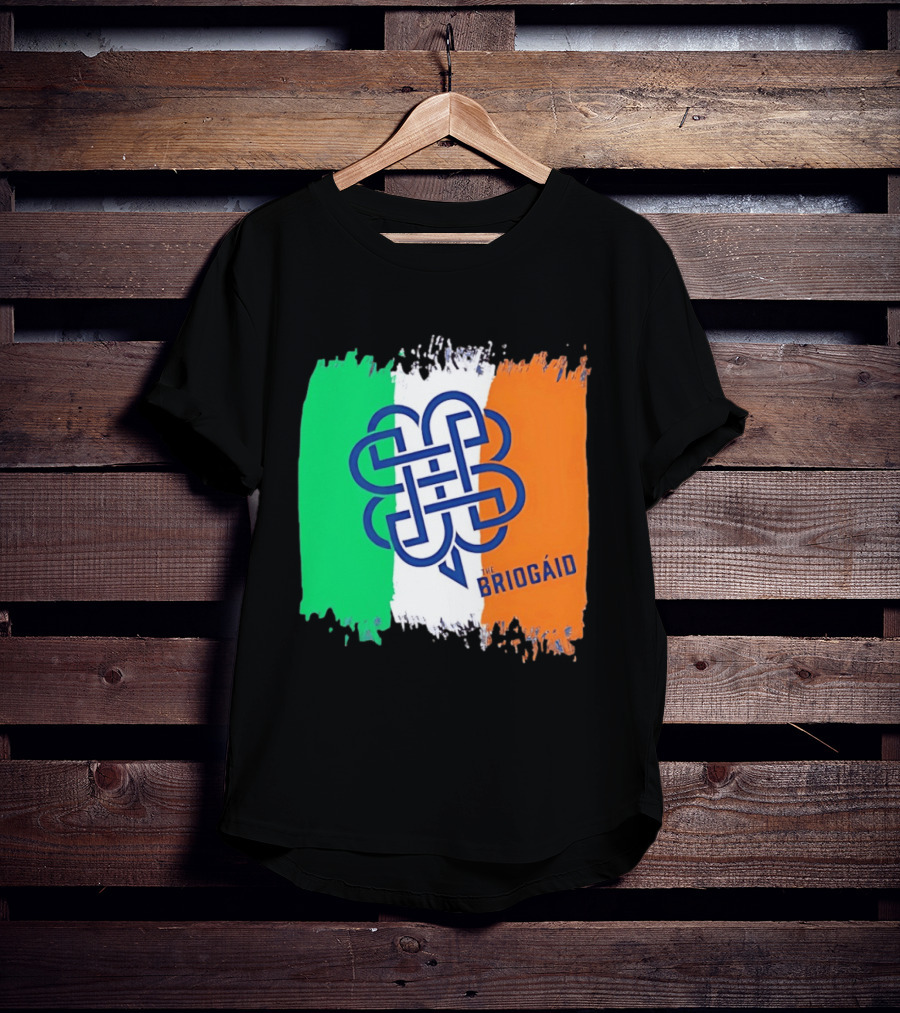 The Briogaid Irish Flag Celtic Knot Clover Ireland Shamrock T-Shirt
