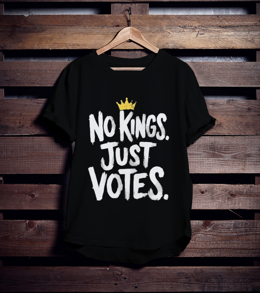 No Kings Just Votes Crown Symbol Politics Empowerment T-Shirt
