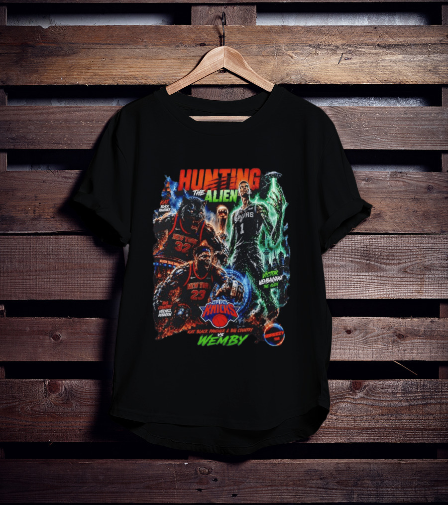 Hunting The Alien KAT Black Panther New York Knicks Mitchell Robinson Vs Wemby Victor Wembanyama T-Shirt
