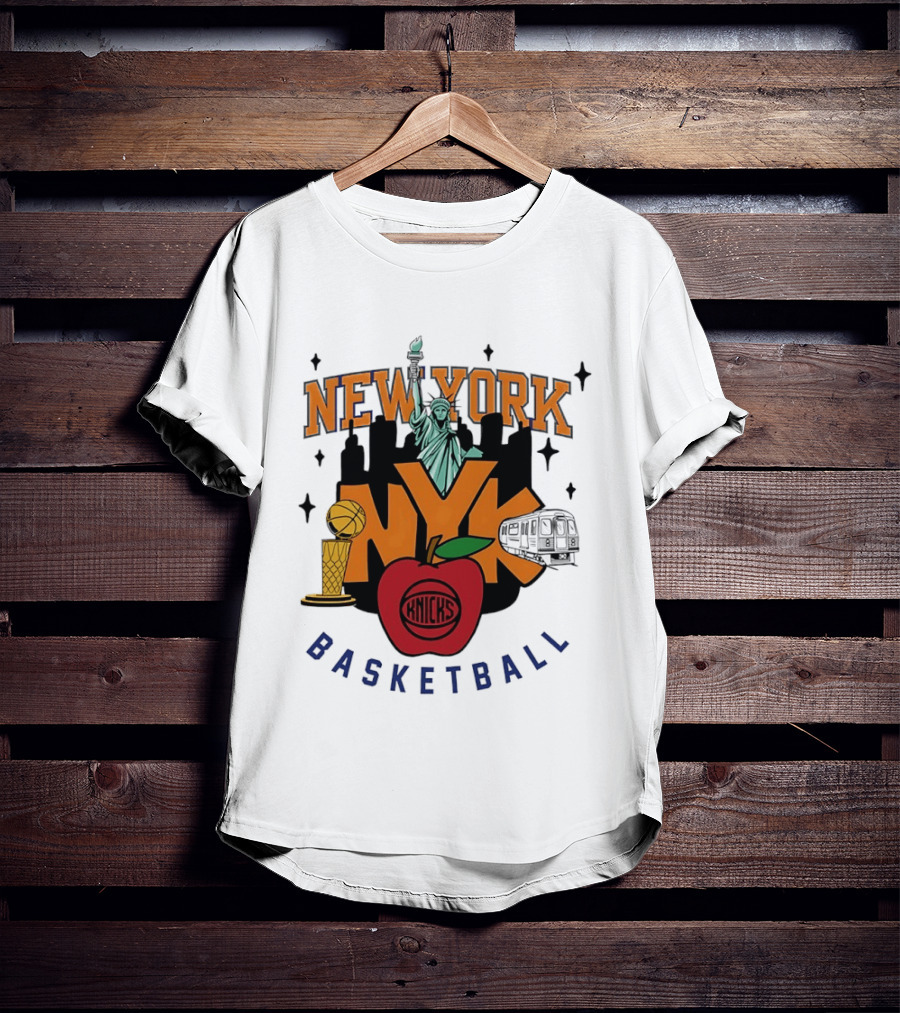 New York Knicks NYK Big Apple Basketball Statue Subway Skyline T-Shirt
