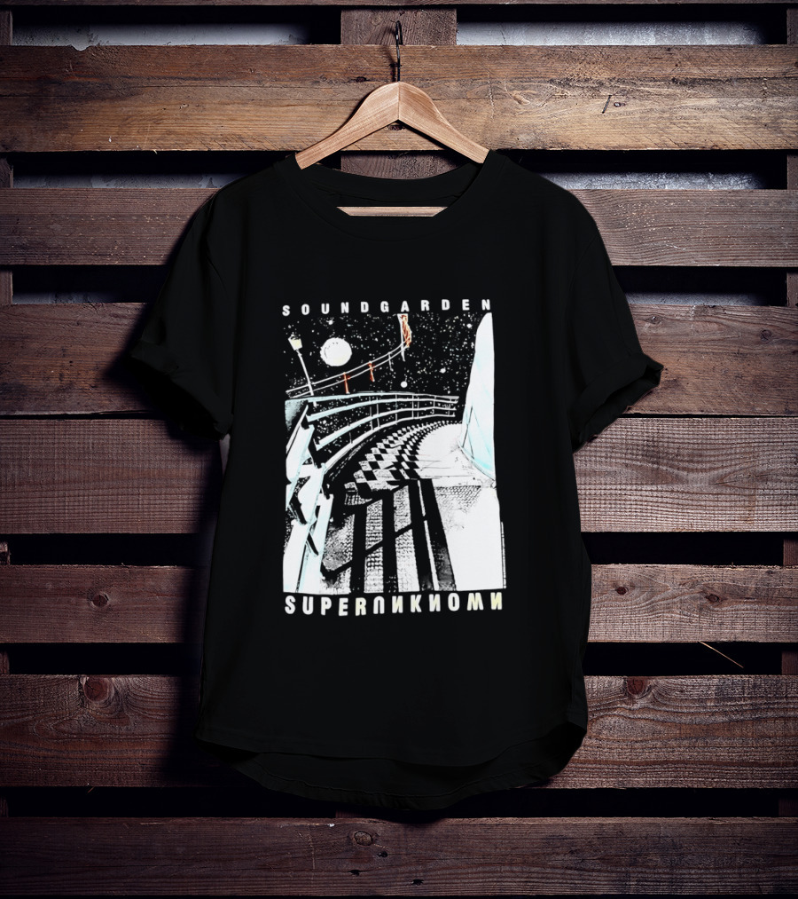 Soundgarden Superunknown Album Art Pathway Scene T-Shirt