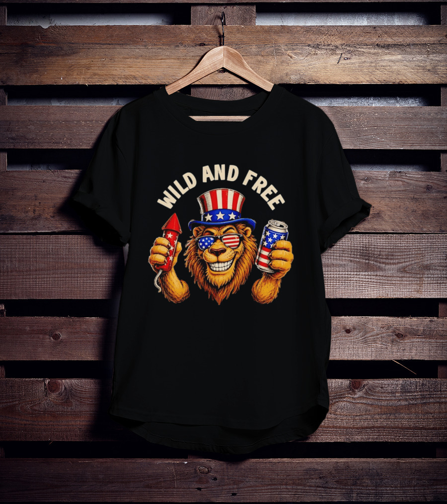 Wild And Free Lion Patriotic Hat Holding Firework And American Flag Can T-Shirt