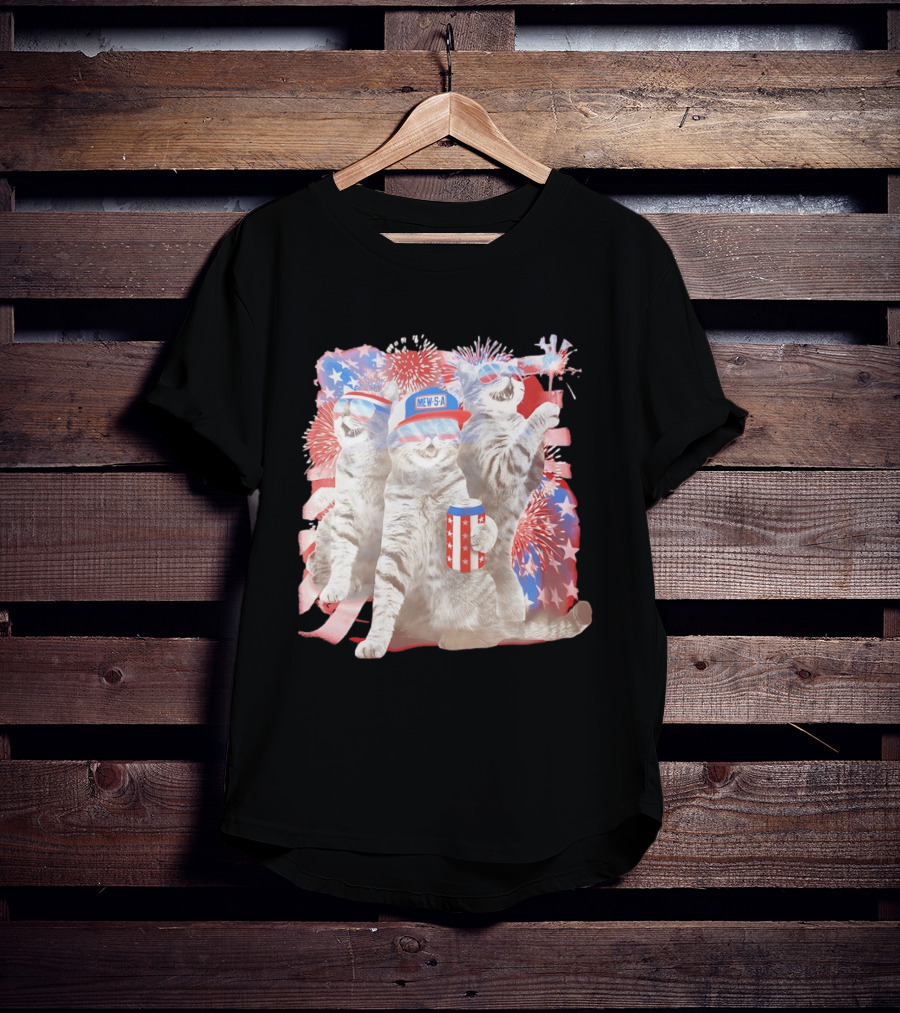 Mew's A Patriotic American Flag Cats Fireworks Party Animal Holiday USA T-Shirt