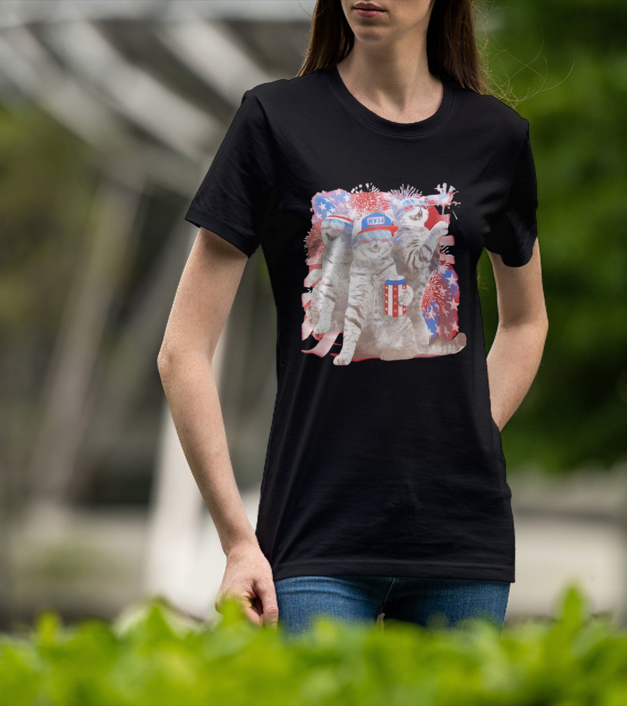 Mew's A Patriotic American Flag Cats Fireworks Party Animal Holiday USA T-Shirt