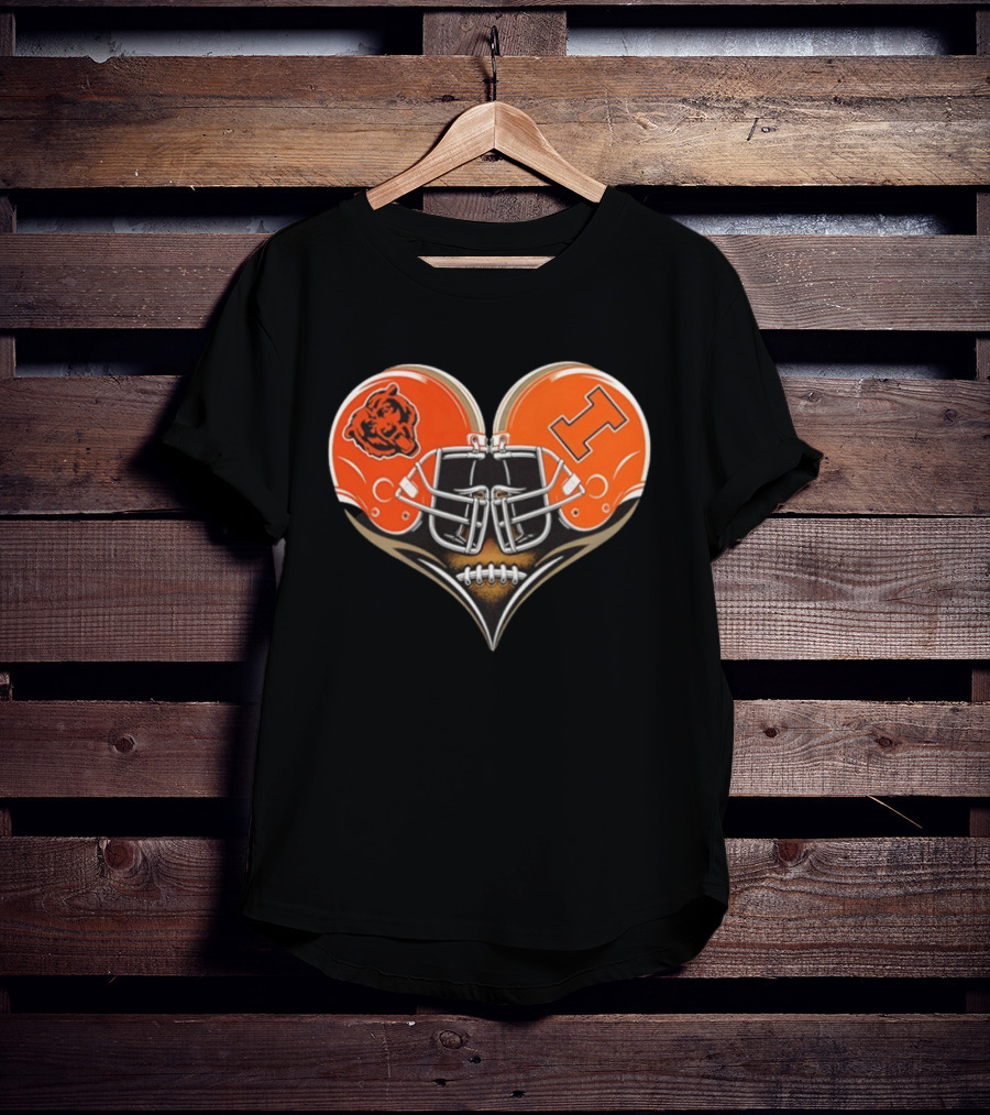 Chicago Bears And Illinois Fighting Illini Helmet Heart T-Shirt