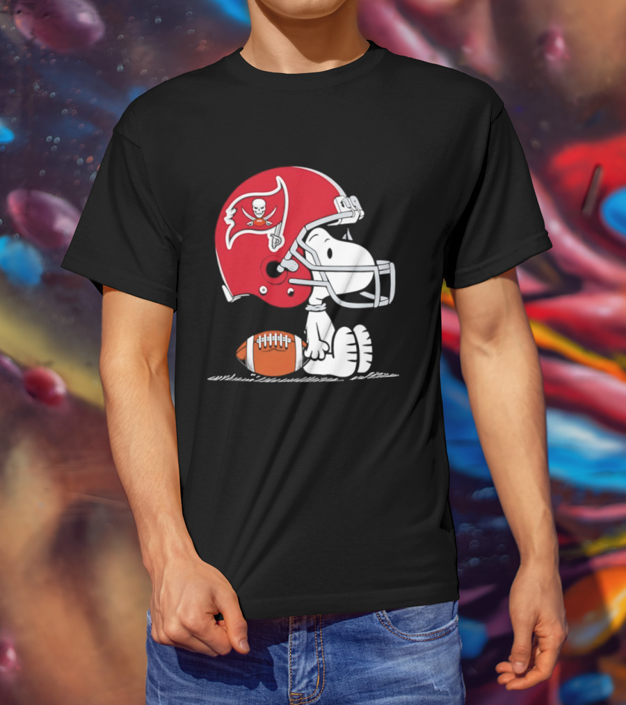 Snoopy Tampa Bay Buccaneers Football Helmet Peanuts Crossover NFL Collaboration T-Shirt