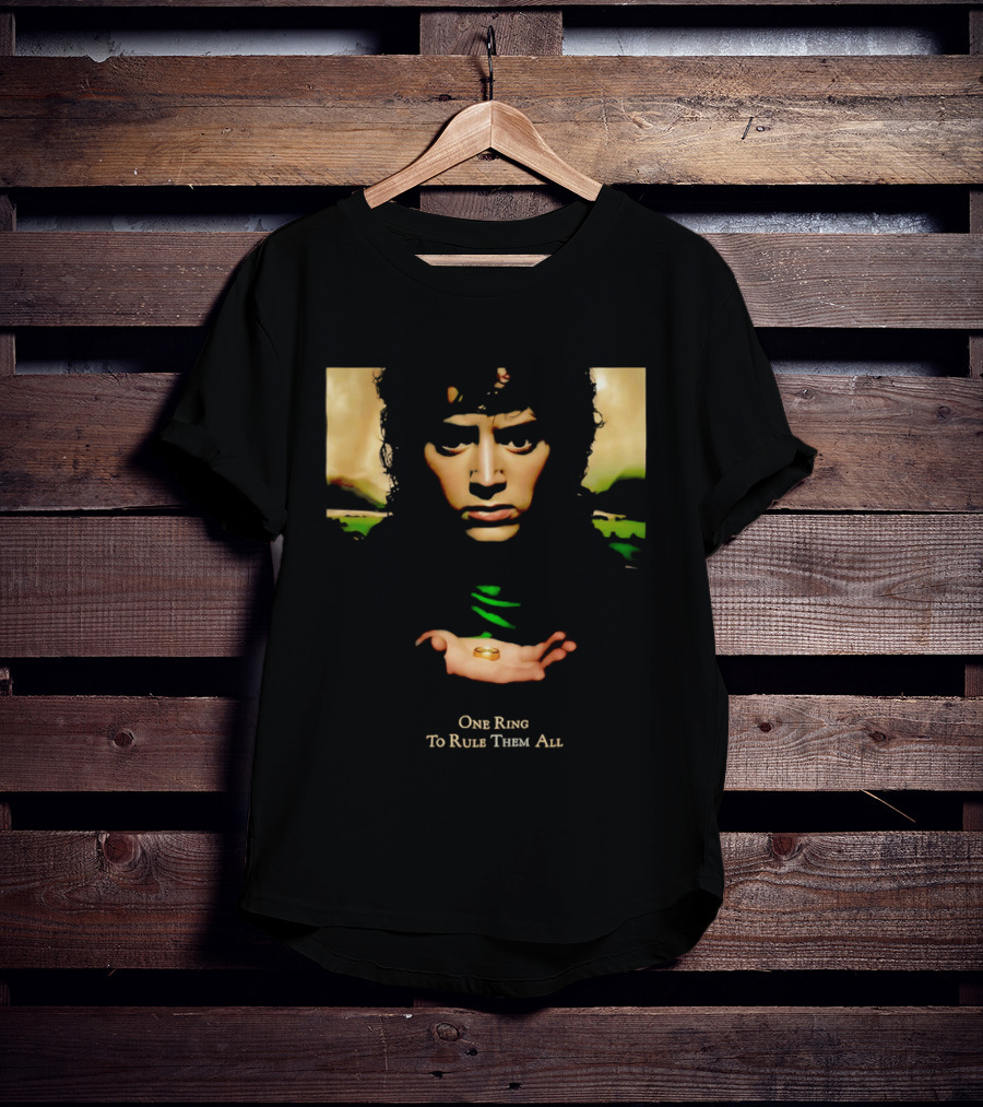 Elijah Wood One Ring To Rule Them All Lord Of The Rings Face Hands Gold Band T-Shirt