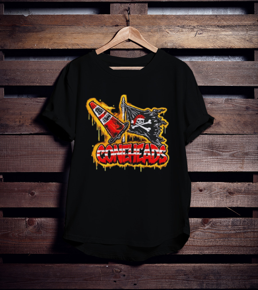 Coneheads Skull And Crossbones Pirate Flag Traffic Cone T-Shirt