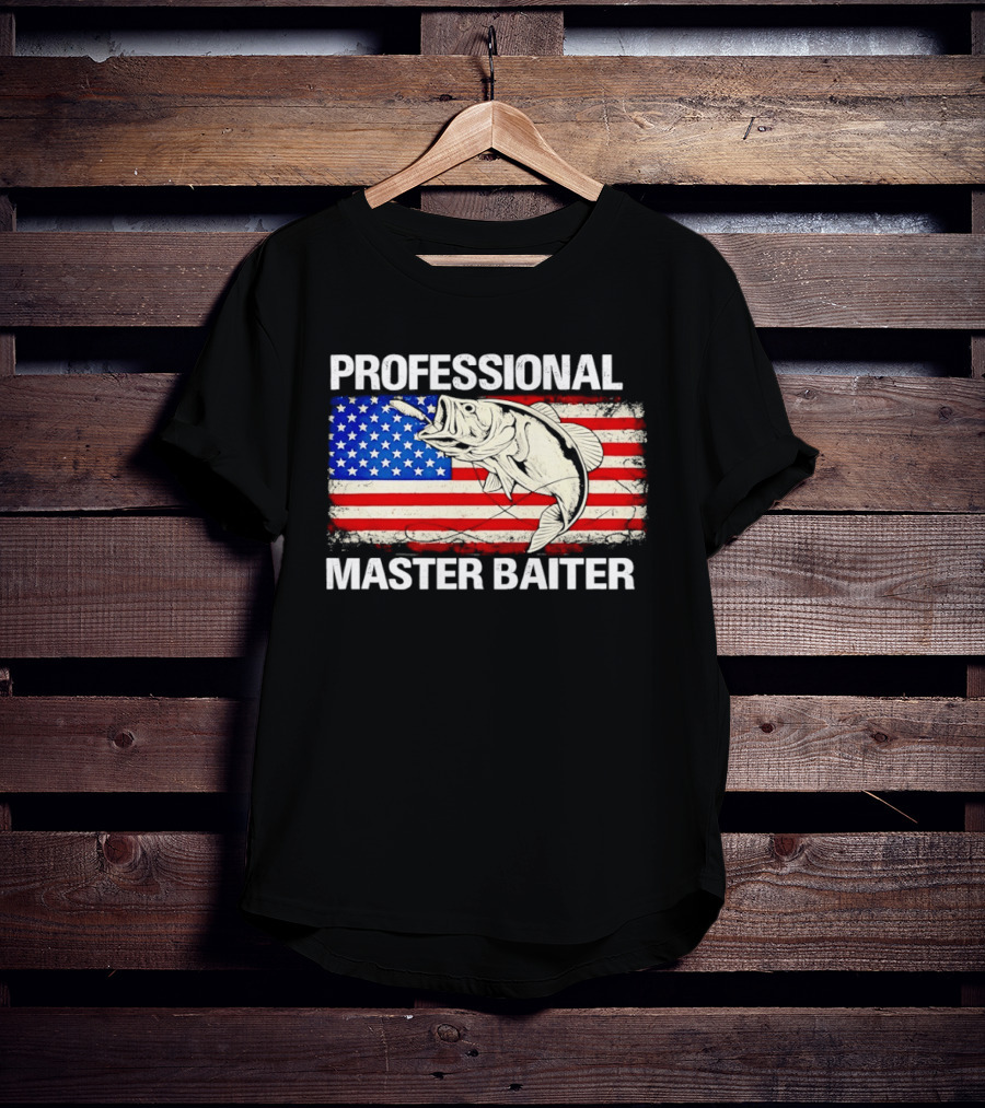 Professional Master Baiter Distressed American Flag Fishing USA Flag T-Shirt
