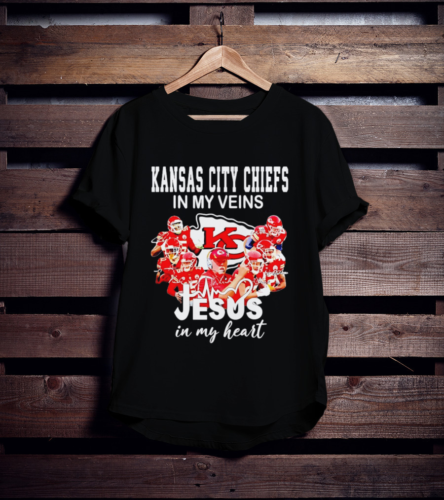 Kansas City Chiefs In My Veins Jesus In My Heart Football Fans T-Shirt