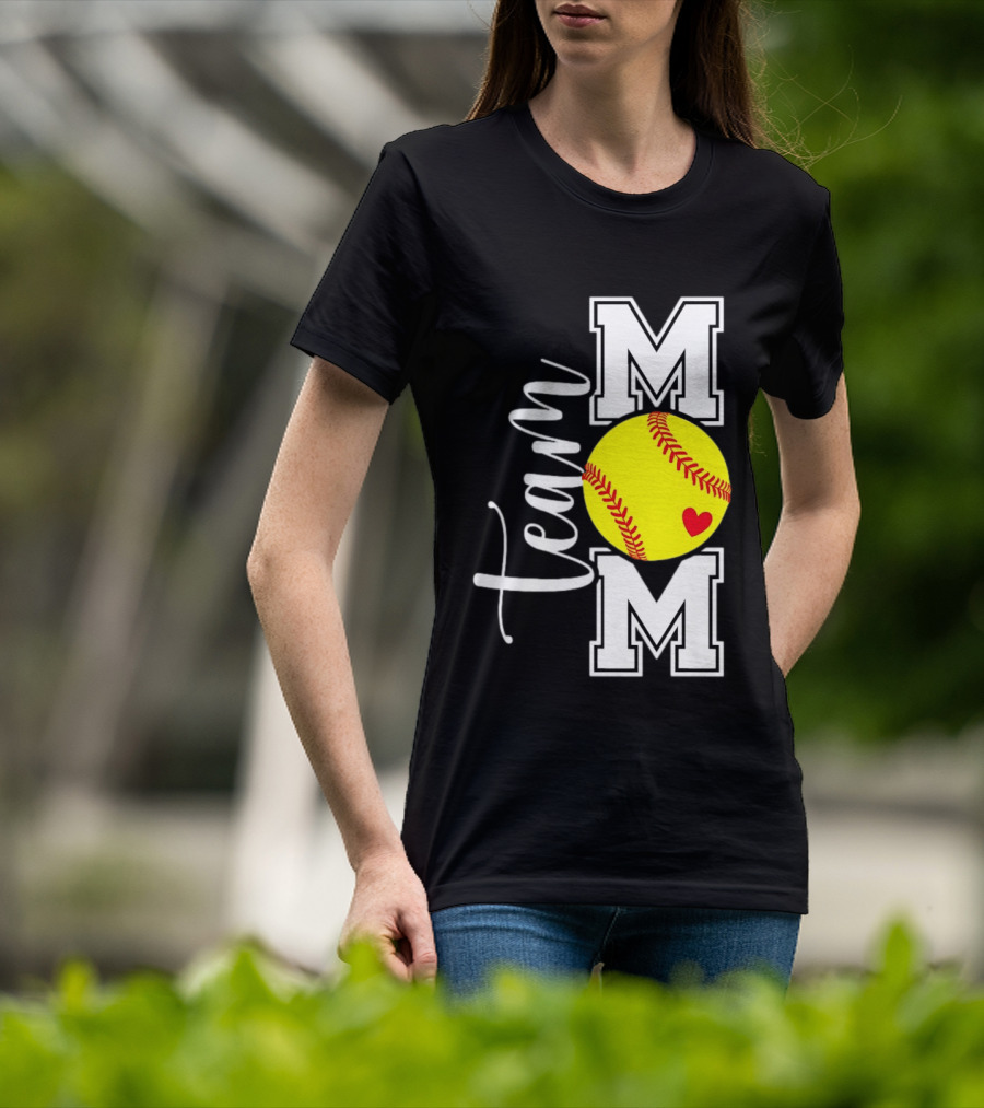 Team Mom Softball Yellow Heart Ball T-Shirt