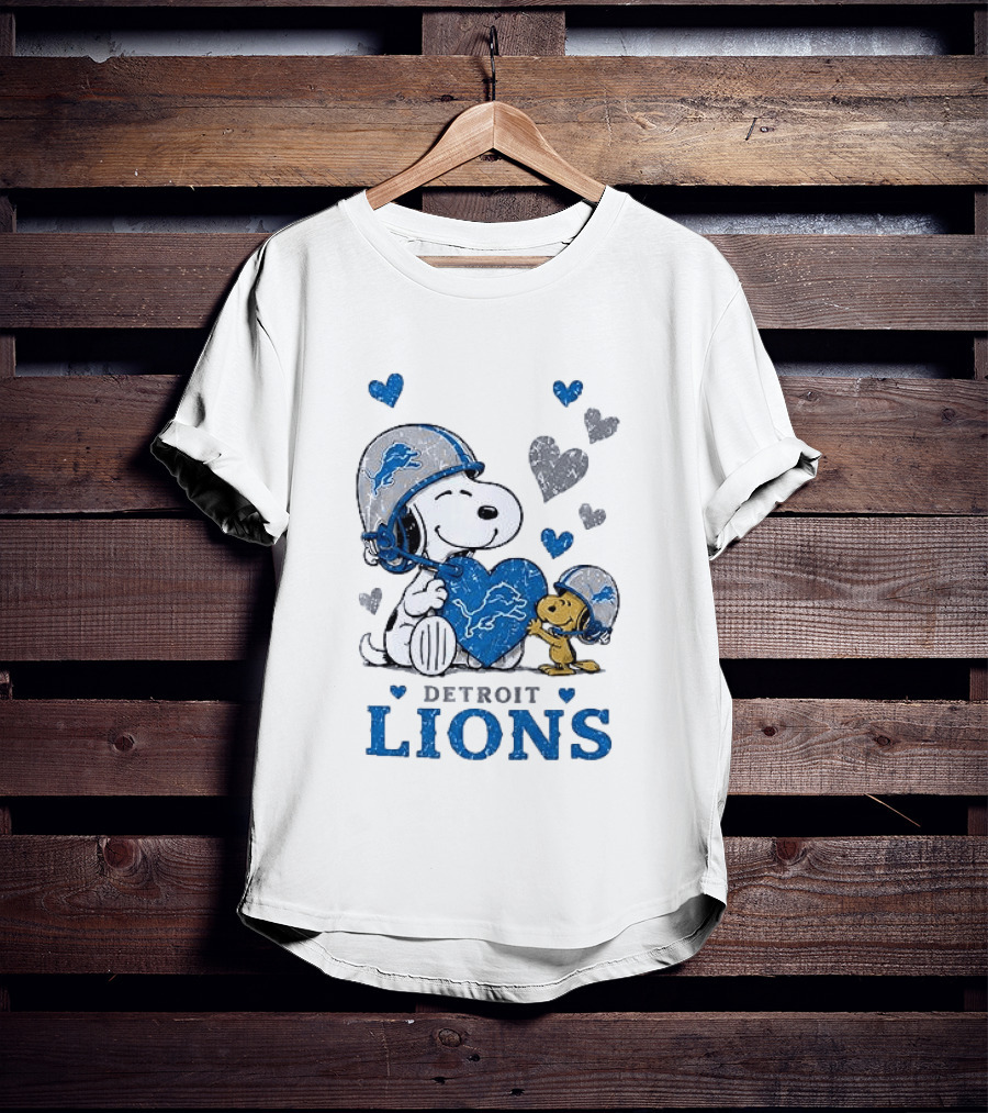 Detroit Lions Peanuts Snoopy Woodstock Heart Helmets Love T-Shirt